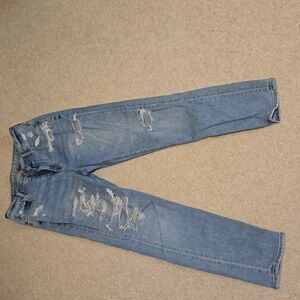 American Eagle Women's size 4 Mom, jeans same day shipping.